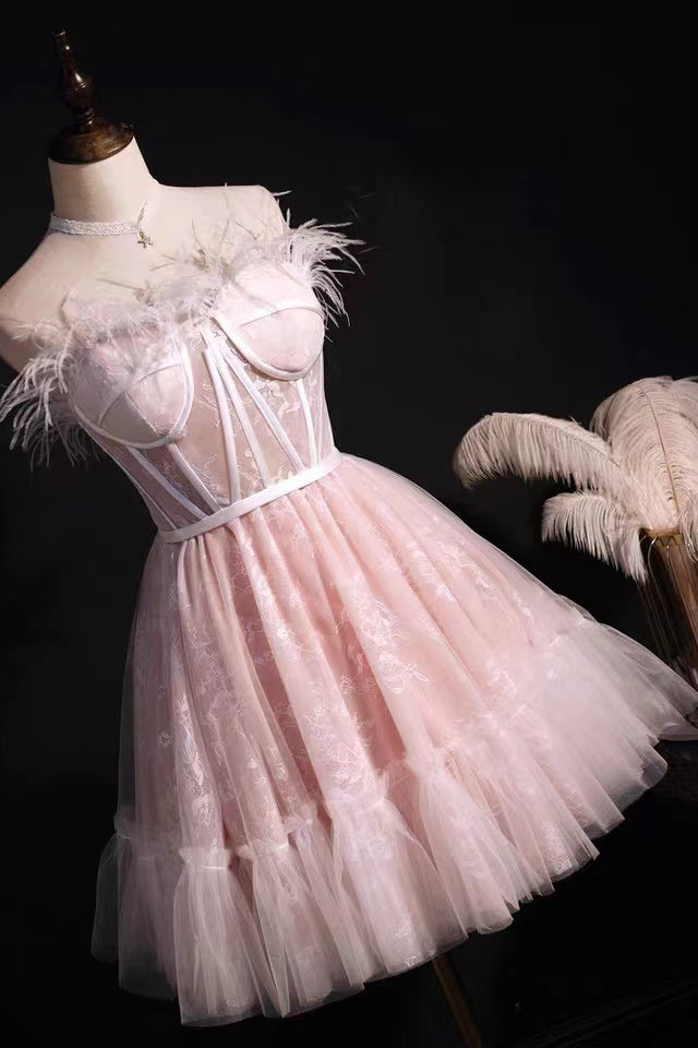 A-Line Pink Sweetheart Tulle Short Prom Dress Homecoming Dress With Feather UQH0079
