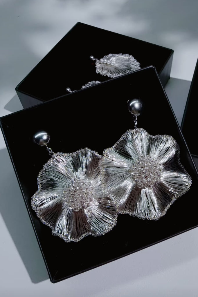 Handmade Silver Wire Crochet Flower Earrings, Copper Wire Earrings, Bridal Jewelry Gift UQJ001