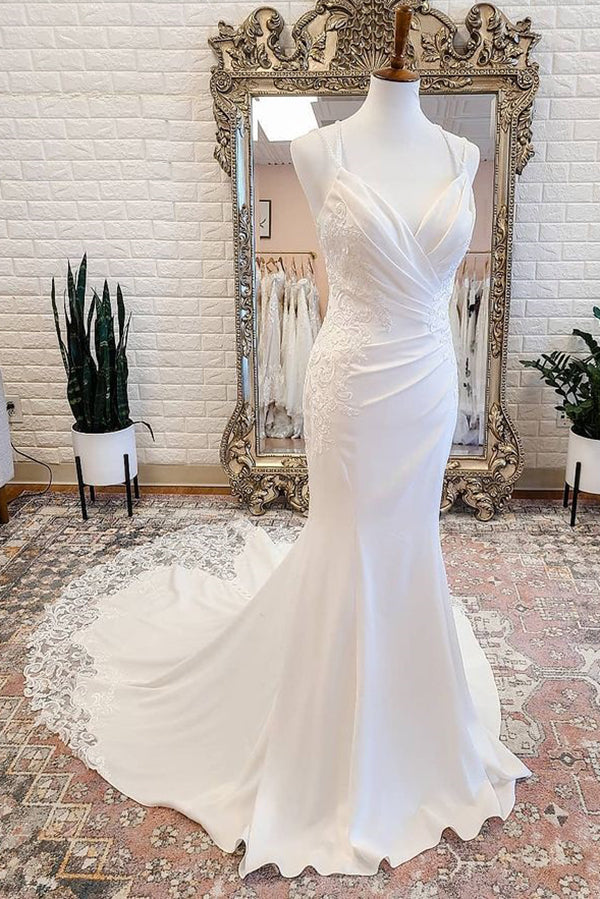 Simple Mermaid Spaghetti Straps Long Beach Wedding Dresses with Lace Applique UQW0106