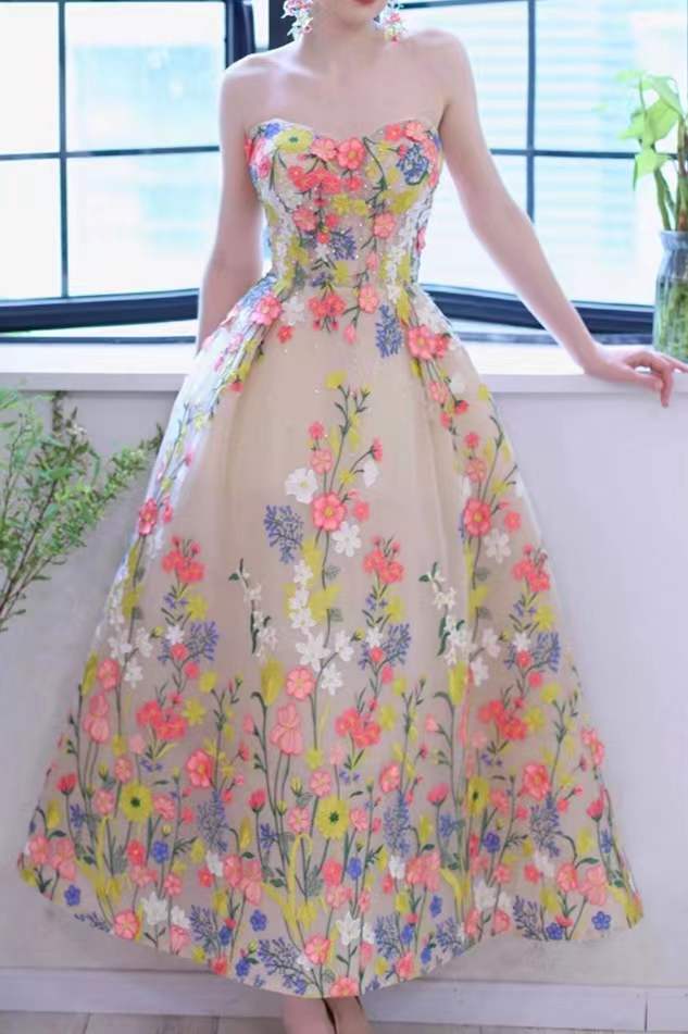 Ankle Length Sweetheart Embroidery Lace Homecoming Prom Dress with Flowers UQH0148