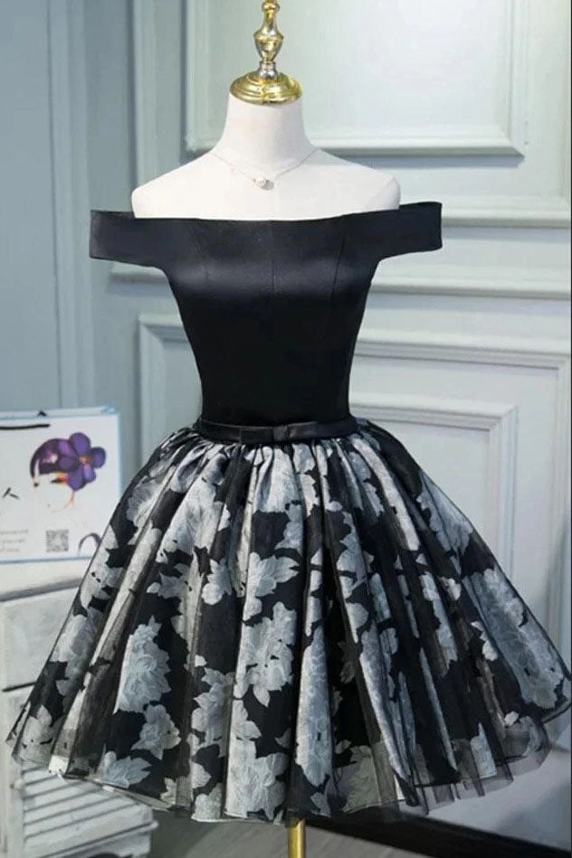 Black Printed Off the Shoulder Cute Homecoming Dresses Short Tulle Prom Dress UQH0032